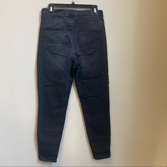 American Eagle Ripped Curvy Jeans - Picture 4 of 14